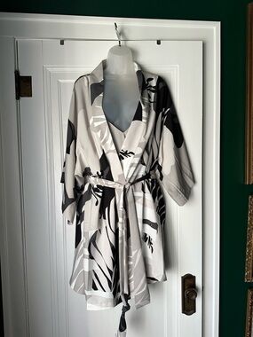 Natori Portofino gown and Kimono Robe
